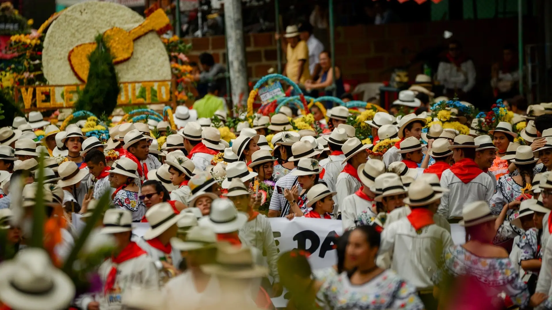 Espectacular Desfile de las Flores